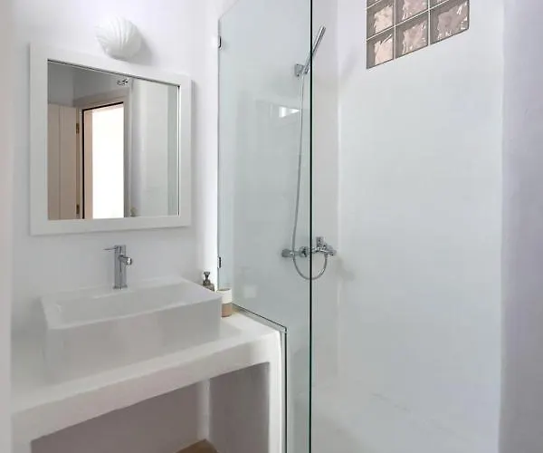 Luxury Paros Thoe Contemporary Luxury 3 Bedrooms